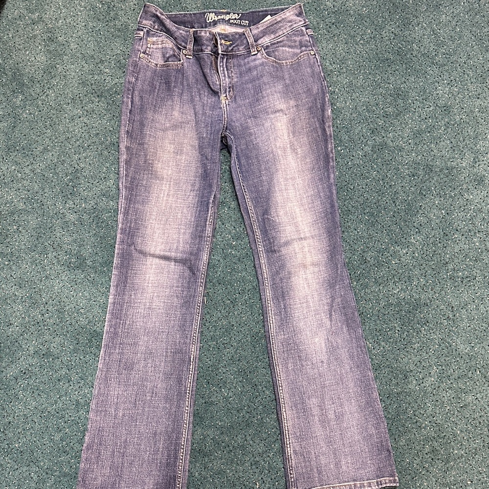 Wrangler Women's Classic Blue Boot Cut Jeans 9x 32